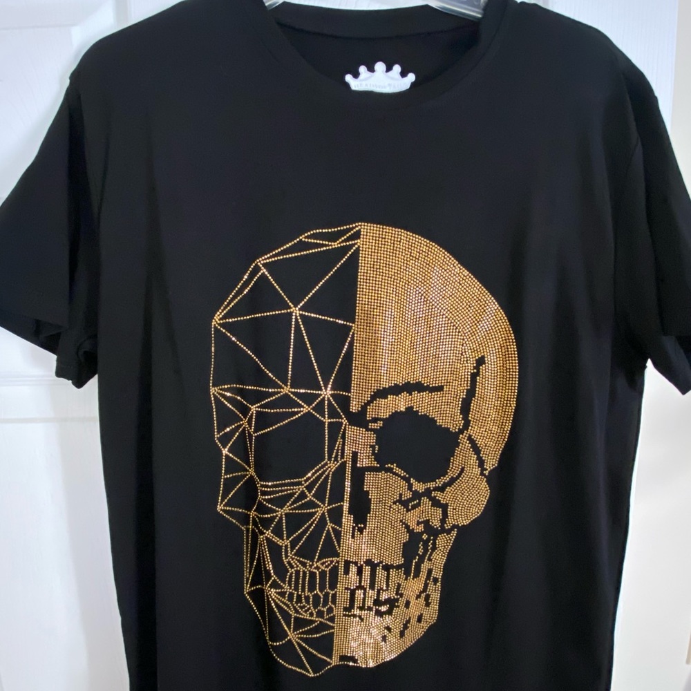 NWT - Heads or Tails T-Shirt  (L)